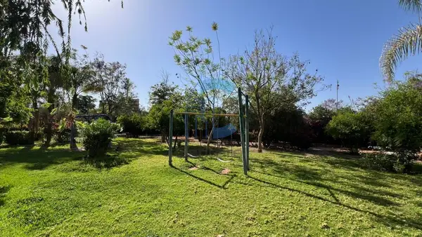 VILLA 4 CHAMBRES NON MEUBLÉE AVEC VUE PISCINE À VENDRE - ROUTE DE OUARZAZATE MARRAKECH